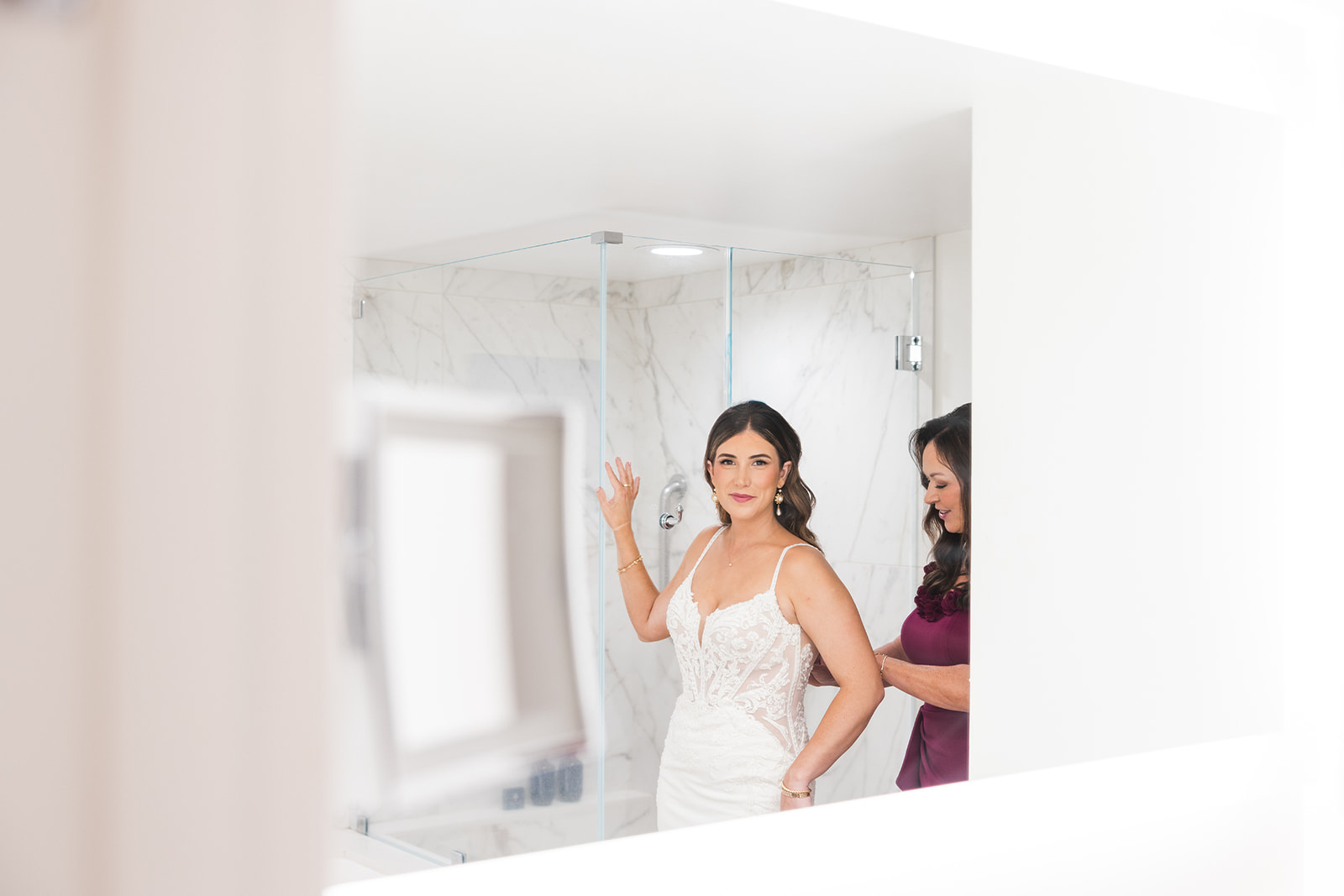 Matias Ezcurra Photography, Bride getting ready at her Grand Wailea Maui wedding